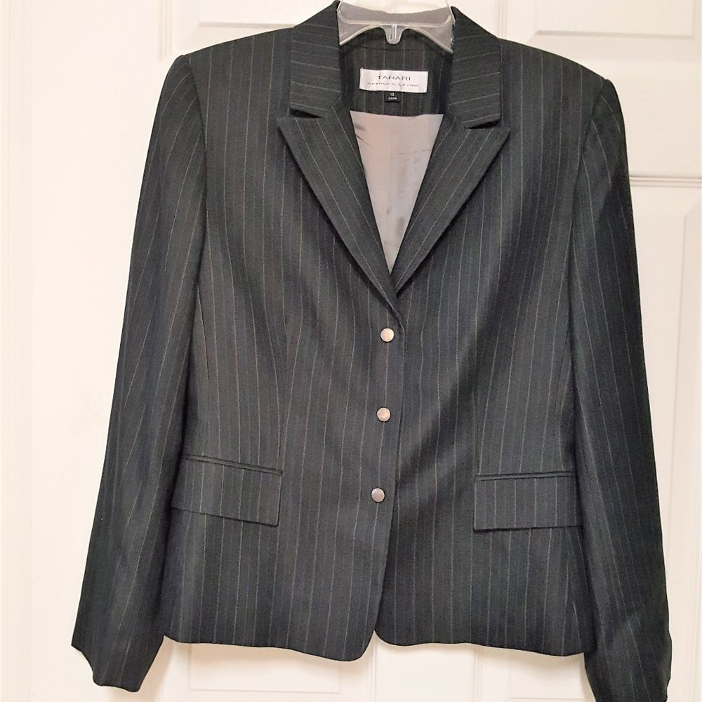 TAHARI ARTHUR S. LEVINE PINSTRIPE JACKET